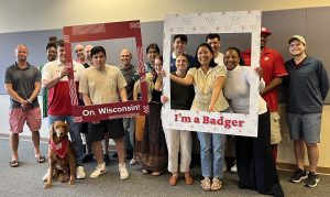 Group of Badger Ready students holding selfie frames that read, On Wisconsin, and I'm a Badger.